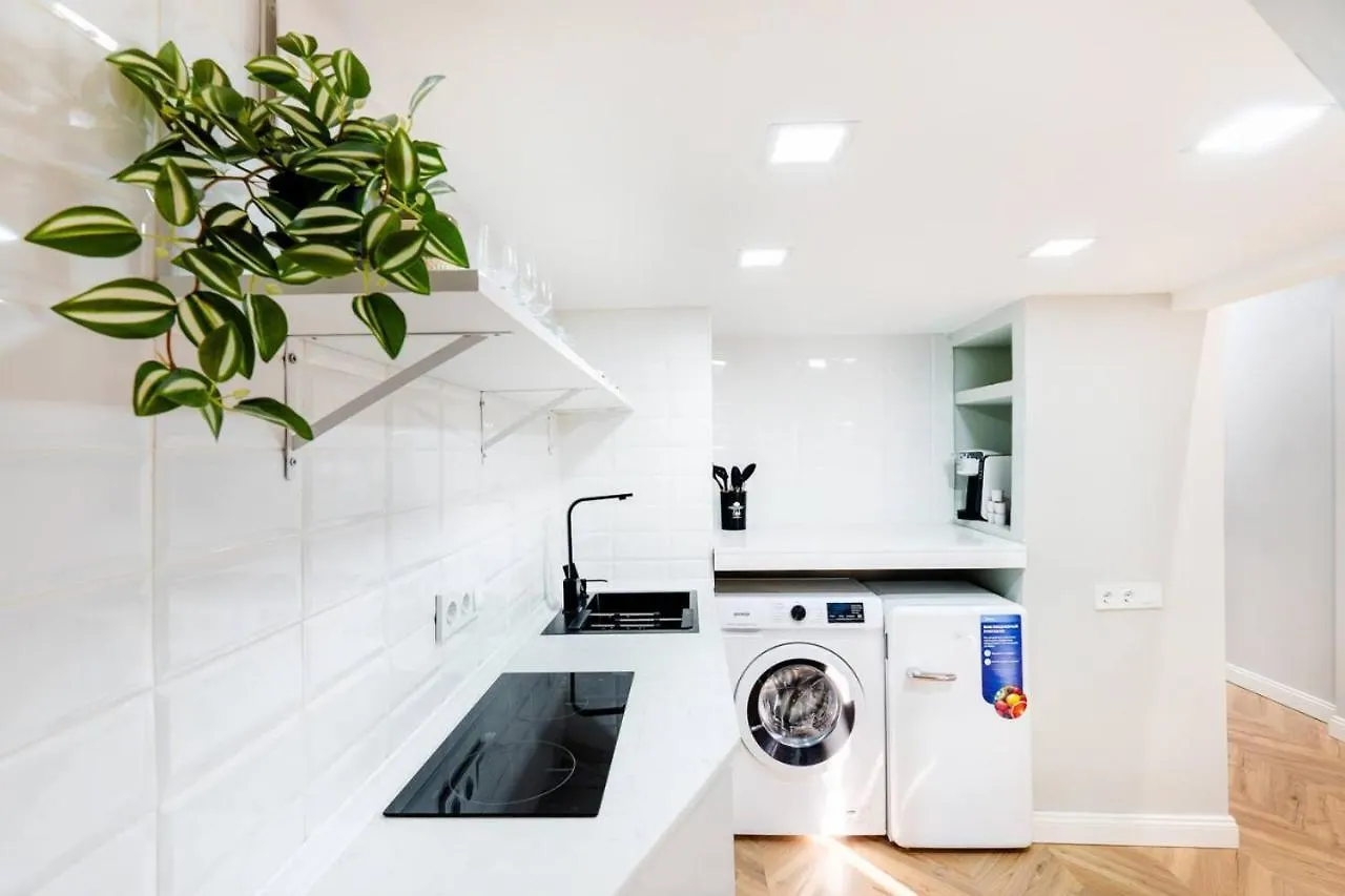 Apartment Ferienwohnung Modern Gem In Historical Tbilisi